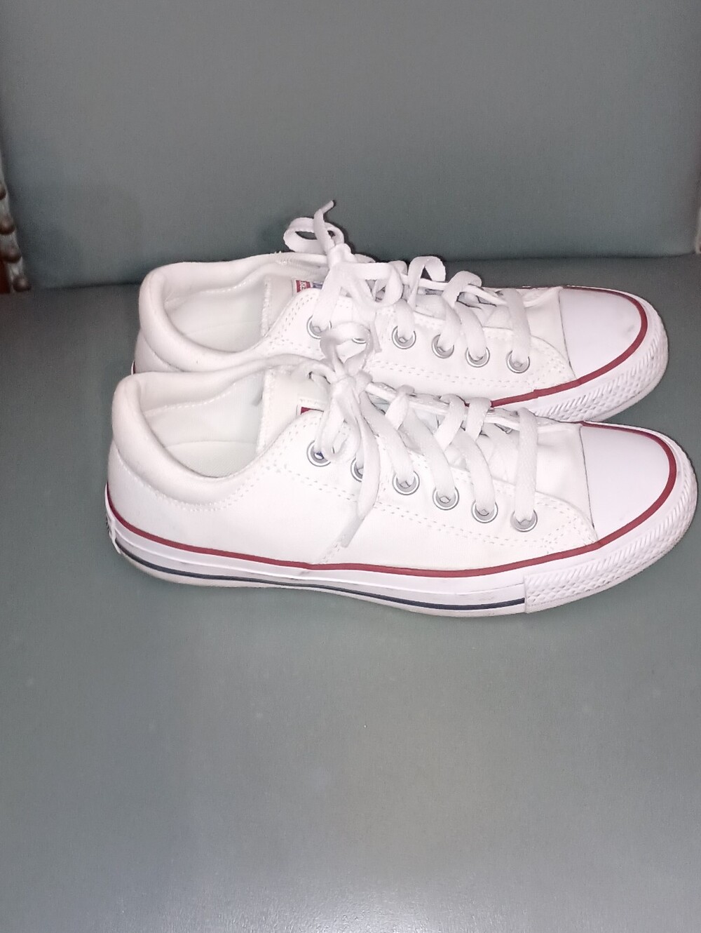 Converse White Low-Top Sneakers with Red Trim Women's Size 7